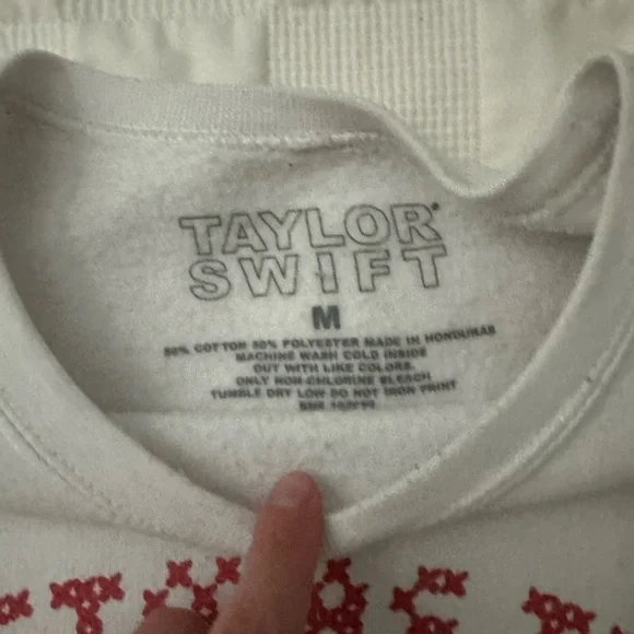 Christmas Tree Farm Sweatshirt Taylor Swift - Picture 3 of 4